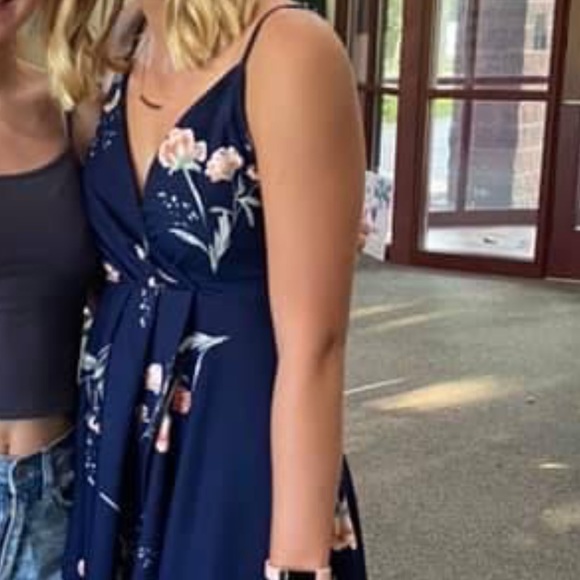 Selling A Macys Semiformal Dress Size 
